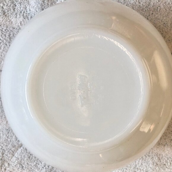 Fire King Milk Glass Mixing Bowl - Picture 3 of 4